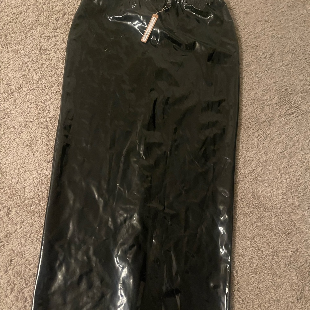 Skims patent vinyl maxi skirt